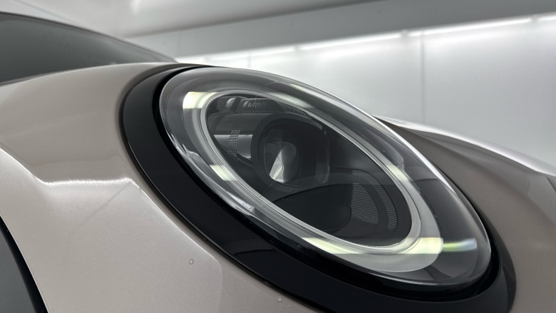 MINI Hatchback 1.5 Cooper Sport 5dr Petrol Hatchback